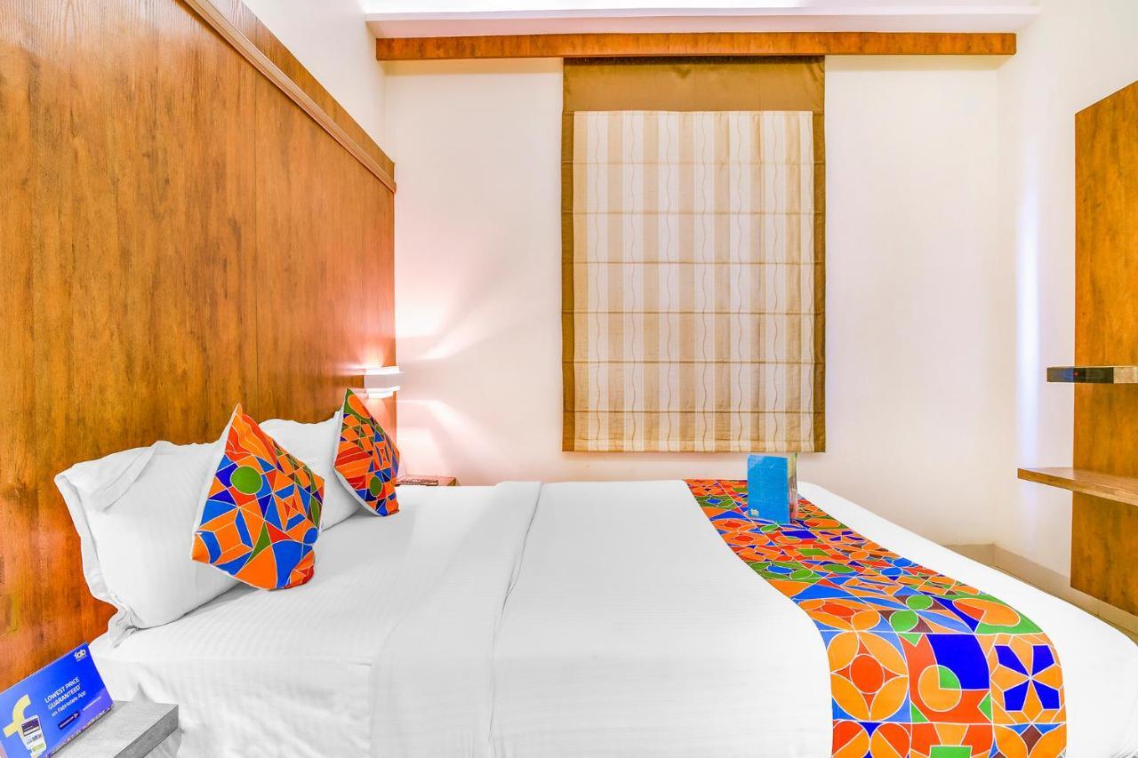 Fabhotel Arastu Nampally Hyderabad Exterior foto