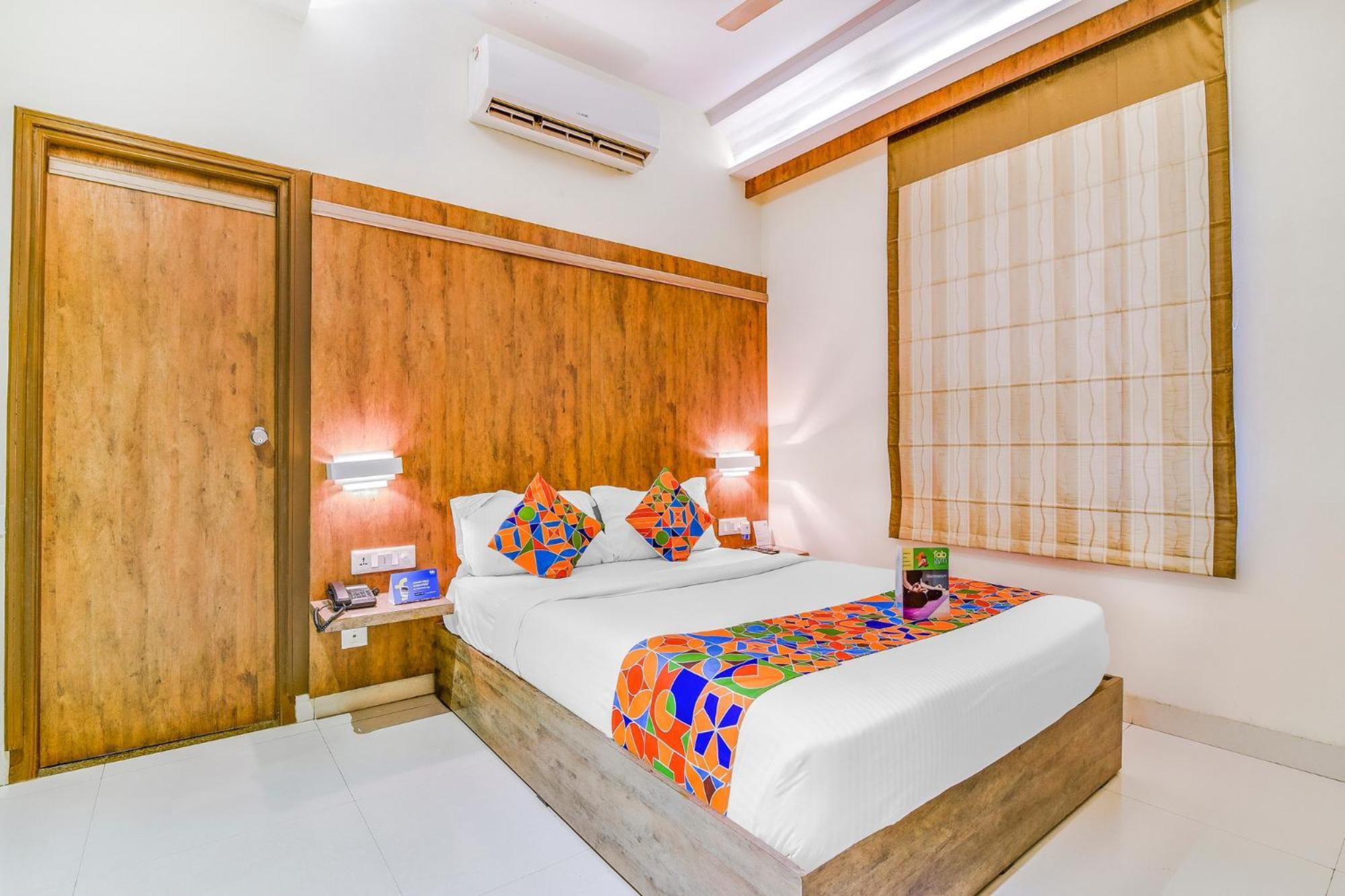 Fabhotel Arastu Nampally Hyderabad Exterior foto