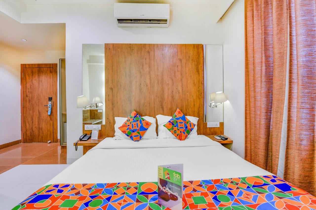 Fabhotel Arastu Nampally Hyderabad Exterior foto